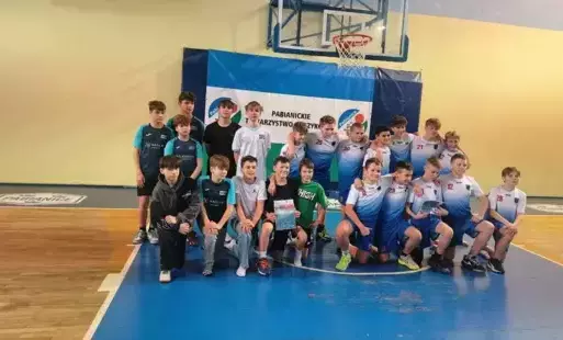 Zdjęcie do II miejsce koszykarzy w P&oacute;łfinale Wojew&oacute;dzkim